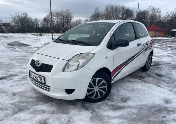 Toyota Yaris cena 9900 przebieg: 286000, rok produkcji 2006 z Paczków małe 37